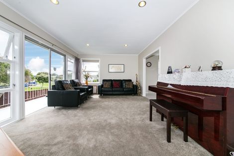 Photo of property in 13 Wycherley Drive, Bucklands Beach, Auckland, 2014