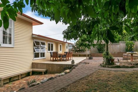 Photo of property in 40 Mountain Road, Mangere Bridge, Auckland, 2022