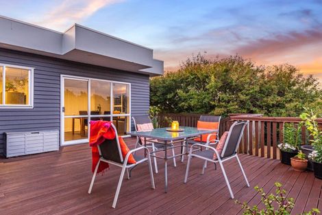 Photo of property in 33 Margaret Road, Raumati Beach, Paraparaumu, 5032