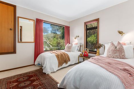 Photo of property in 31 Wadestown Road, Wadestown, Wellington, 6012