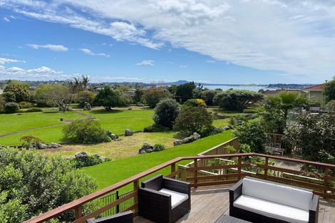Photo of property in 37 Pigeon Mountain Road, Half Moon Bay, Auckland, 2012
