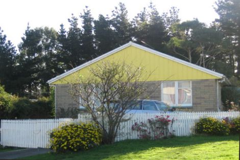 Photo of property in 30 Bellona Place, Cannons Creek, Porirua, 5024