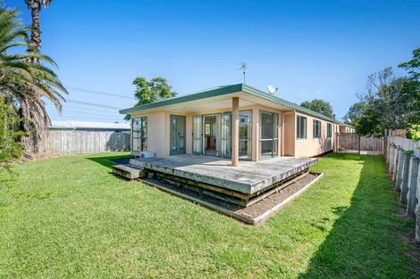 Photo of property in 2/112 Parkhurst Road, Parakai, 0830