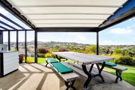 Photo of property in 69 Maka Terrace, Orewa, 0931
