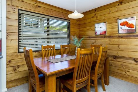 Photo of property in 17 Forest Road, Pinehaven, Upper Hutt, 5019