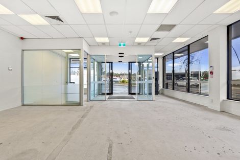 Photo of property in 1/320 Main Road, Tawa, Wellington, 5028