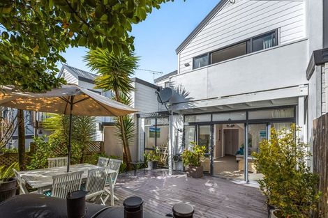 Photo of property in 15/61a Birkdale Road, Birkdale, Auckland, 0626