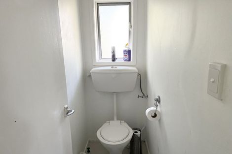 Photo of property in 2/28 Imogene Way, Half Moon Bay, Auckland, 2012