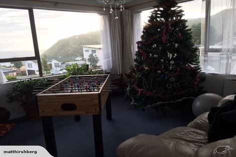 Photo of property in 32 Frobisher Street, Island Bay, Wellington, 6023