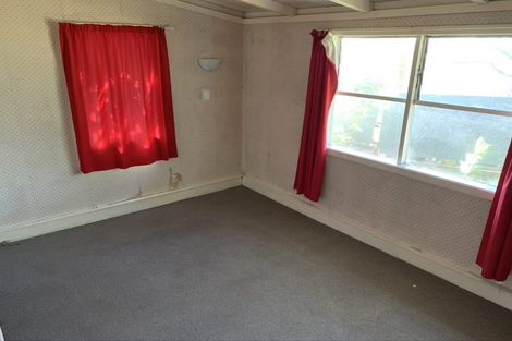 Photo of property in 6 Donovan Avenue, Massey, Auckland, 0614