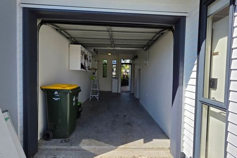 Photo of property in 11/2 Armoy Drive, East Tamaki, Auckland, 2016