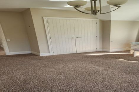 Photo of property in 186 Boord Crescent, Kumeu, 0891