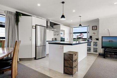 Photo of property in 11 Bernies Way, Ohauiti, Tauranga, 3112