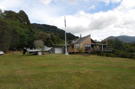 Photo of property in Whatanihi Pelorus, Whatanihi, Havelock, 7178