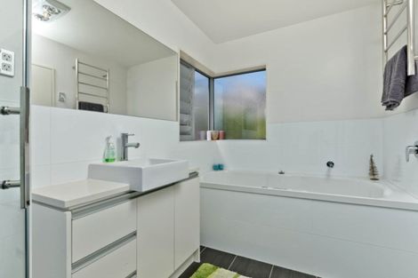 Photo of property in 63 Bayside Drive, Browns Bay, Auckland, 0630