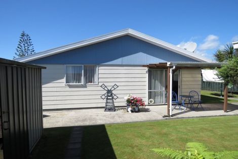 Photo of property in 54 Henley Street, Westport, 7825