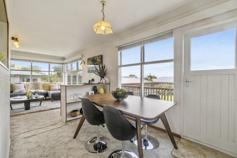 Photo of property in 77 Tirimoana Road, Te Atatu South, Auckland, 0602