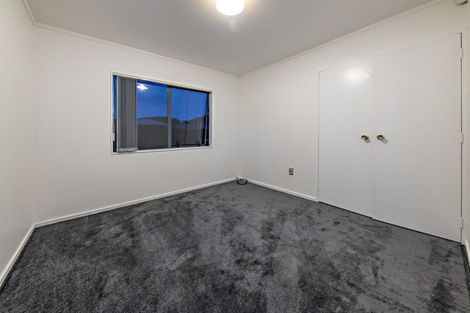 Photo of property in 28 Barneys Farm Road, Clendon Park, Auckland, 2103