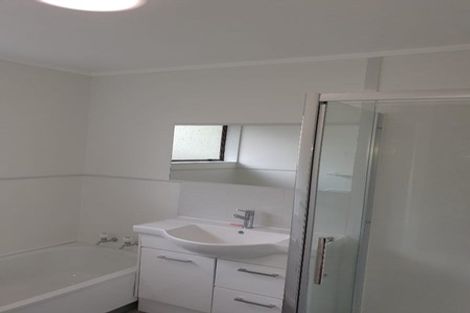 Photo of property in 2/423 Great South Road, Rosehill, Papakura, 2113