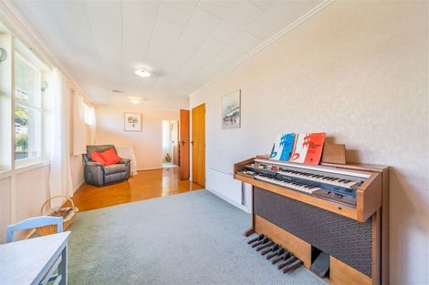 Photo of property in 2 Glenrae Grove, Silverstream, Upper Hutt, 5019