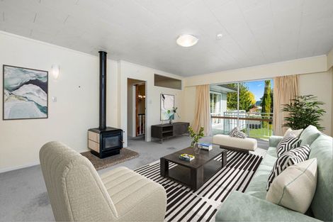 Photo of property in 25 Kinloch Road, Kinloch, Taupo, 3377