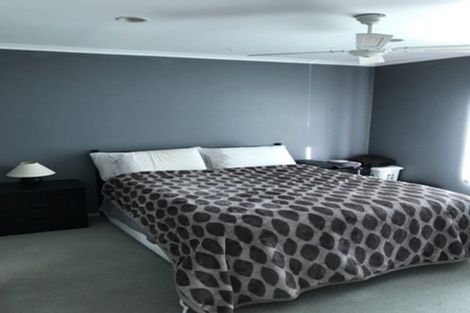 Photo of property in Tuscany Towers, 3/1 Ambrico Place, New Lynn, Auckland, 0600