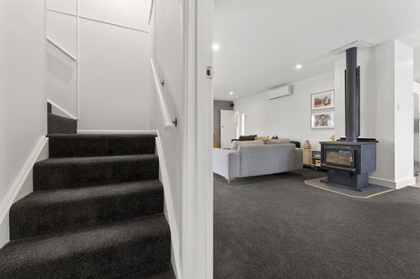 Photo of property in 43 Dunedin Street, Redwood, Christchurch, 8051