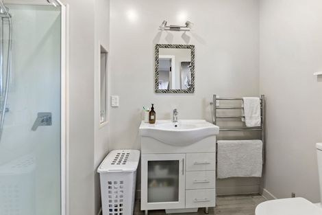 Photo of property in 157 Mangorei Road, Merrilands, New Plymouth, 4312