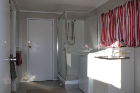 Photo of property in 8 Rangatira Drive, Mangakino, 3421