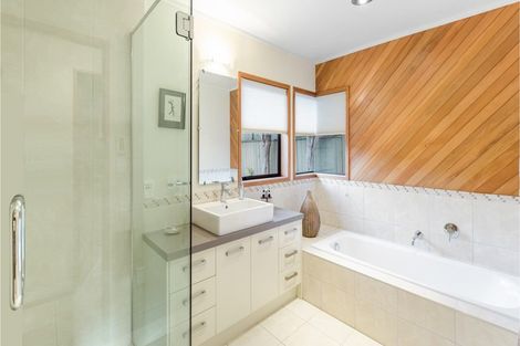 Photo of property in 33b Tiri Road, Manly, Whangaparaoa, 0930