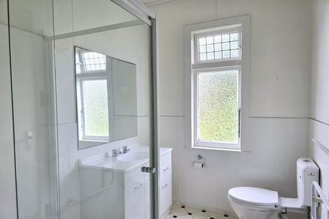 Photo of property in 16 Buller Street, Picton, 7220