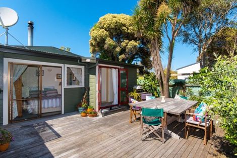 Photo of property in 24 Wellwood Terrace, Te Awanga, 4102