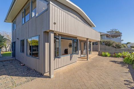 Photo of property in 106 Corokia Place, Matarangi, Whitianga, 3592