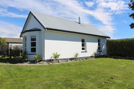 Photo of property in 40 Timaru Road, Waimate, 7924