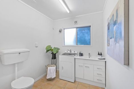 Photo of property in 2/10 Pierce Road, Milford, Auckland, 0620