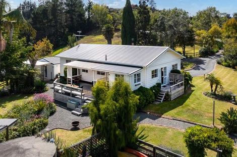 Photo of property in 124 Mahurangi East Road, Snells Beach, 0920