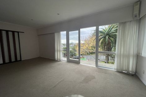 Photo of property in 70 Mountbatten Avenue, Hillcrest, Auckland, 0627