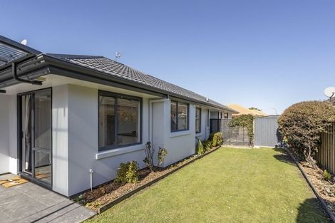 Photo of property in 52 Mahlet Street, Northwood, Christchurch, 8051
