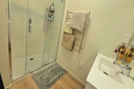 Photo of property in 5 Mcgrath Way, Taita, Lower Hutt, 5011