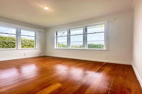 Photo of property in 479 Waitakere Road, Taupaki, Henderson, 0782