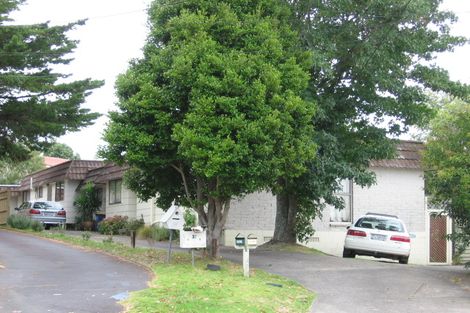 Photo of property in 2/36 Aeroview Drive, Beach Haven, Auckland, 0626