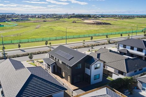 Photo of property in 212 The Boulevard, Papamoa Beach, Papamoa, 3118