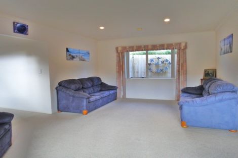 Photo of property in 73 Marsden Point Road, Ruakaka, 0116