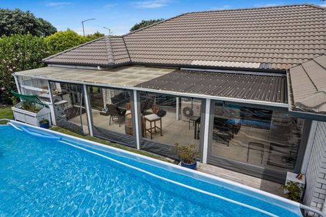 Photo of property in 2 Carrington Drive, Papamoa Beach, Papamoa, 3118