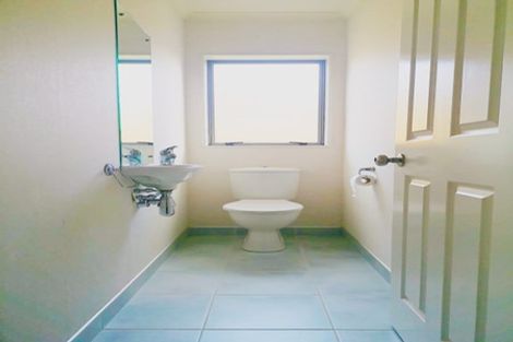 Photo of property in 12 Pennygale Close, Flat Bush, Auckland, 2016