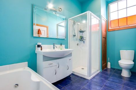 Photo of property in 105 Wellesley Road, Napier South, Napier, 4110