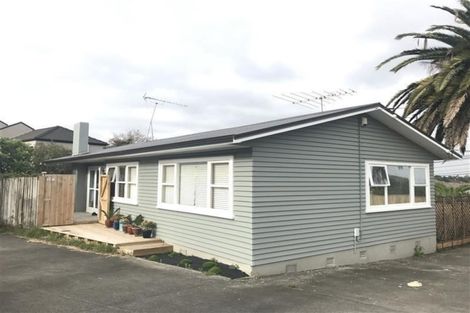 Photo of property in 1/23 Forrest Hill Road, Milford, Auckland, 0620