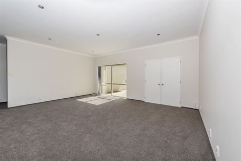 Photo of property in 154 Boord Crescent, Kumeu, 0891