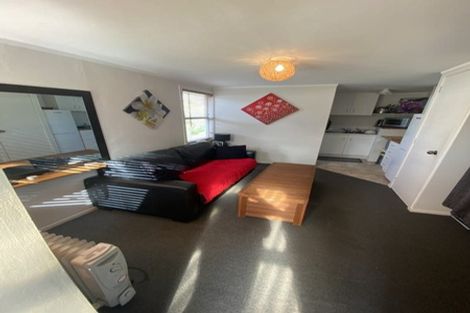 Photo of property in 25 Paragon Avenue, Beach Haven, Auckland, 0626