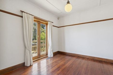 Photo of property in 5 Grosvenor Terrace, Wadestown, Wellington, 6012